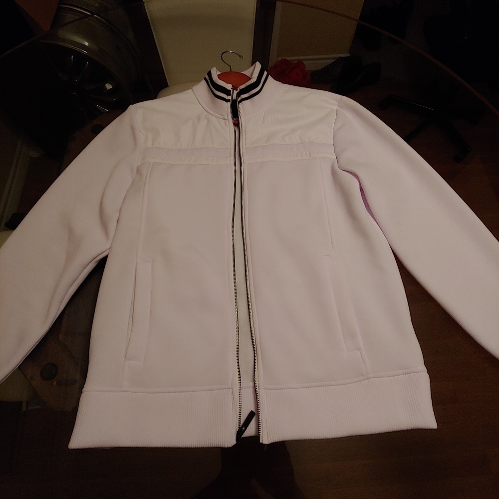 Guess - Picture 3 of 3